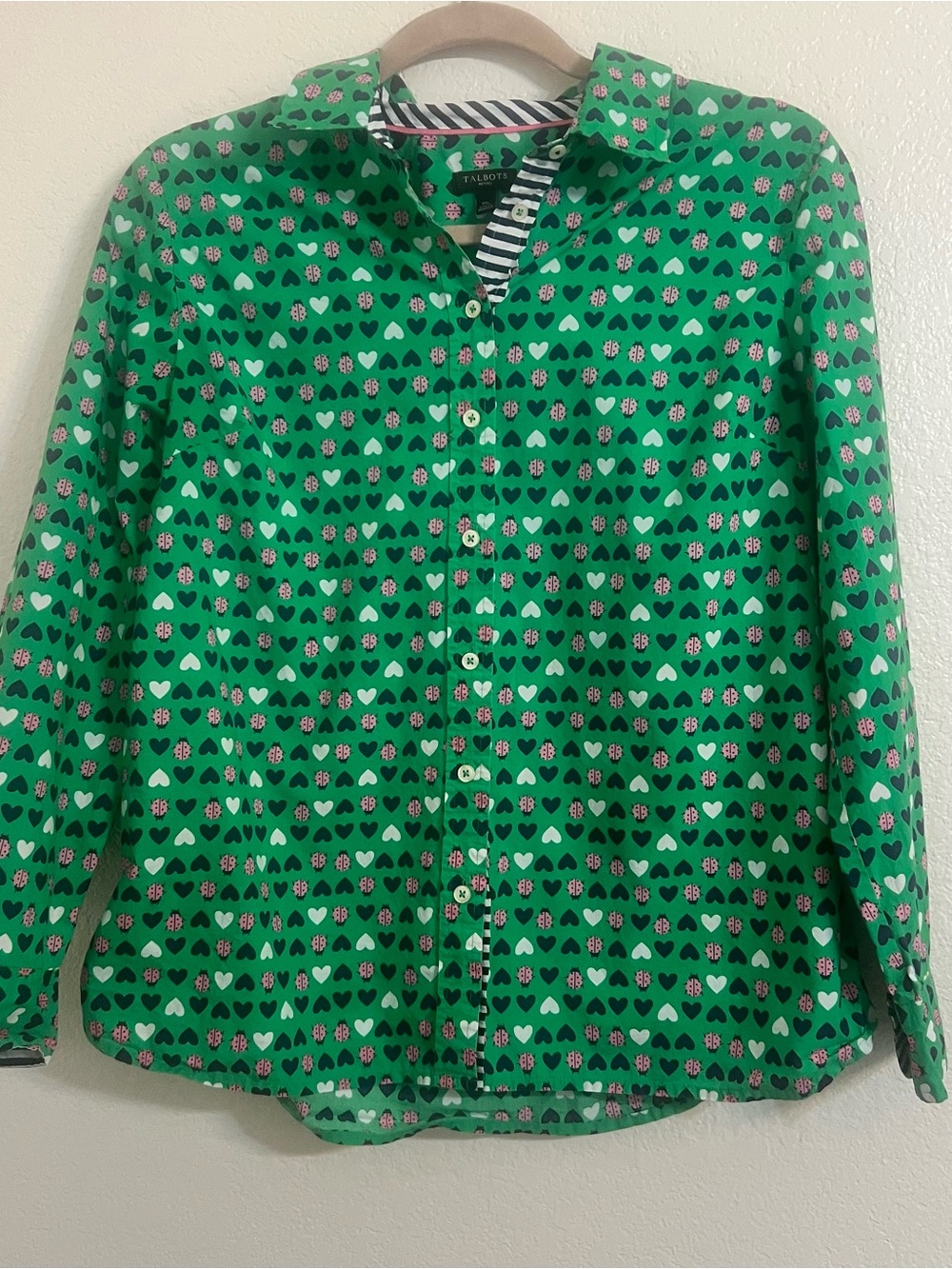 Talbots blouse ladybug Green Heart-Print Button Front Shirt preppy casual work - Picture 2 of 8